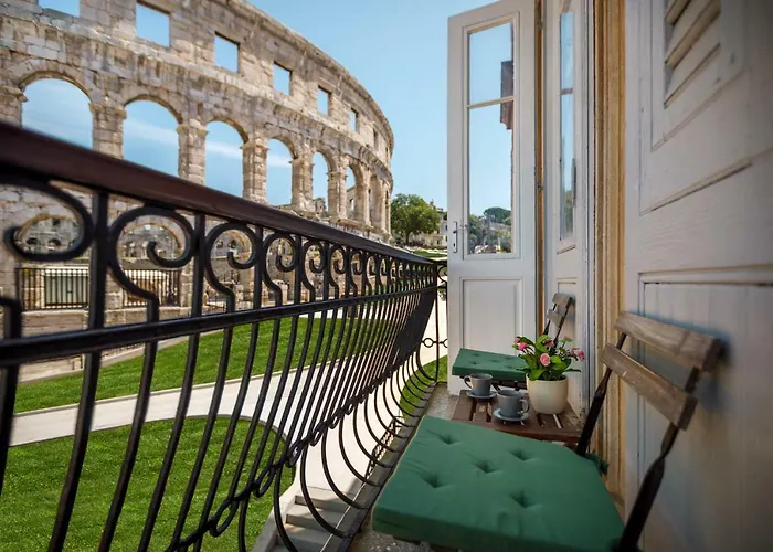 Amphitheatre Premium Apartment With Seaview